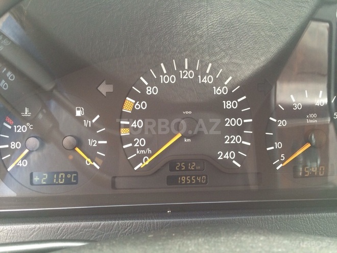 Mercedes C 200 1998, 195,000 km - 0.2 l - Bakı