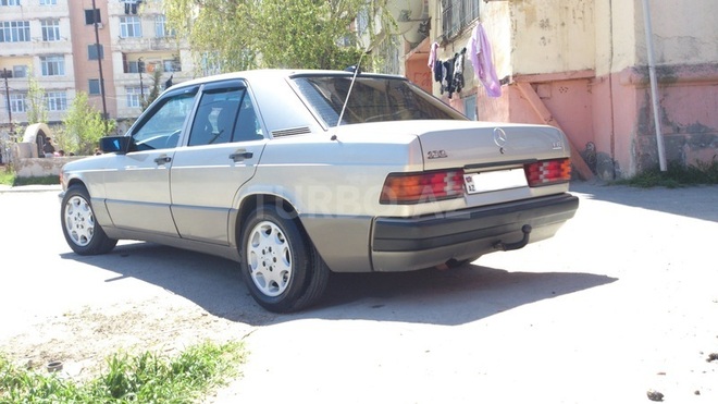 Mercedes 190 1991, 121,419 km - 1.8 л - Bakı
