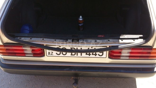 Mercedes 190 1991, 121,419 km - 1.8 л - Bakı