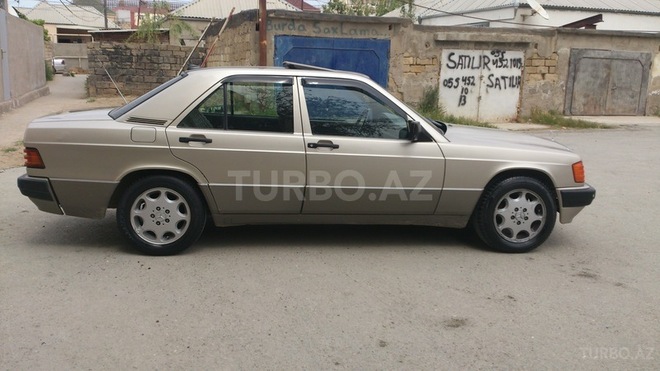 Mercedes 190 1991, 121,419 km - 1.8 л - Bakı