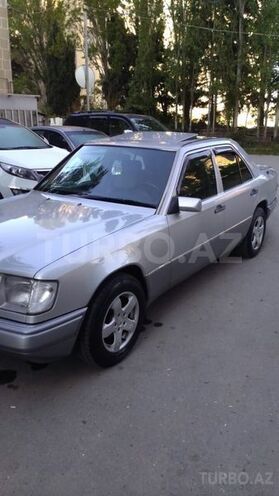 Mercedes E 200 1994, 44,500 km - 2.0 l - Bakı