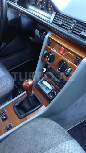 Mercedes E 200 1994, 44,500 km - 2.0 l - Bakı