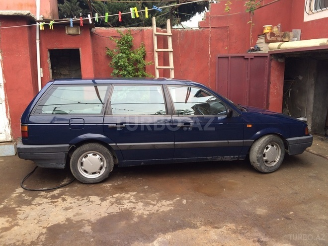 Volkswagen Passat 1993, 306,000 km - 1.9 l - Bakı