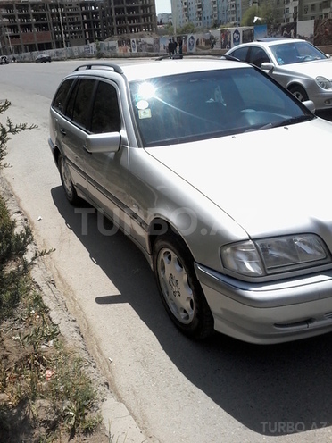 Mercedes C 220 1999, 150,000 km - 2.2 l - Bakı