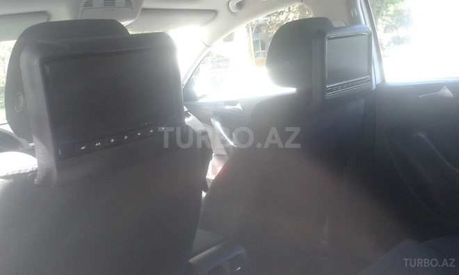 Volkswagen Passat 2010, 81,000 km - 0.2 л - Bakı