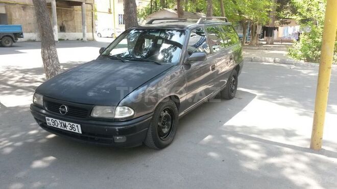 Opel Astra 1996, 250,000 km - 1.4 l - Bakı