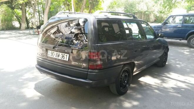 Opel Astra 1996, 250,000 km - 1.4 l - Bakı