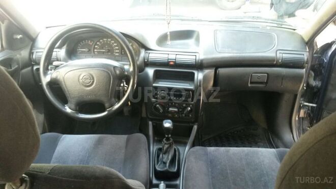 Opel Astra 1996, 250,000 km - 1.4 l - Bakı