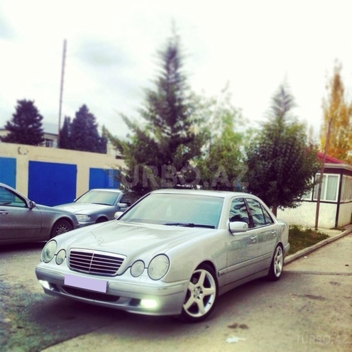Mercedes E 320 2001, 165,000 km - 3.2 л - Bakı