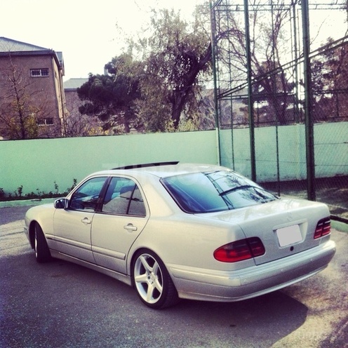 Mercedes E 320 2001, 165,000 km - 3.2 л - Bakı