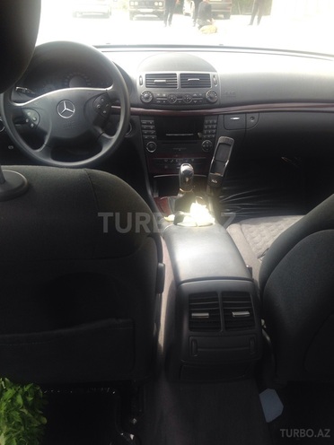 Mercedes E 220 2005, 250,000 km - 2.2 l - Bakı