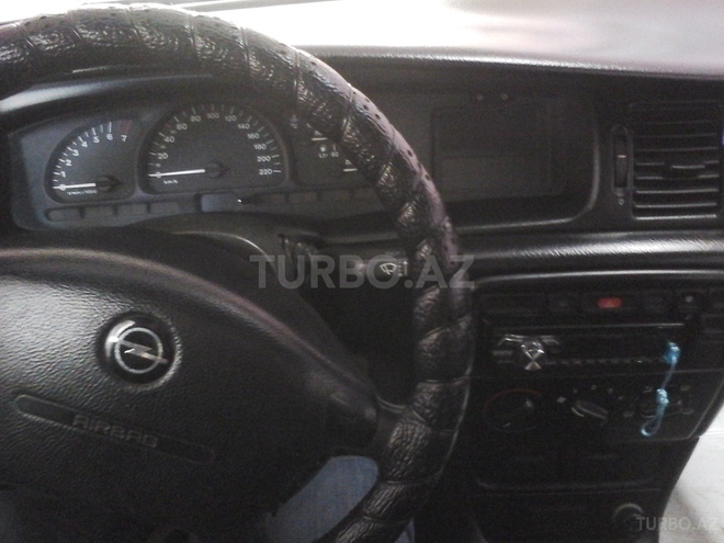 Opel Vectra 1996, 28,000 km - 1.8 л - Bakı
