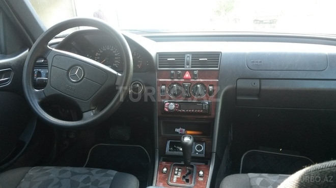 Mercedes C 180 1999, 195,000 km - 1.8 l - Bakı