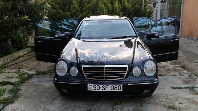 Mercedes E 270 2001, 215,000 km - 2.7 л - Bakı