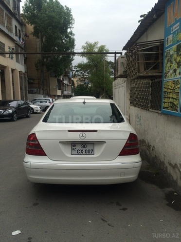 Mercedes E 240 2002, 200,000 km - 3.2 l - Bakı