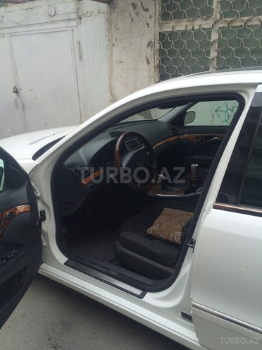 Mercedes E 240 2002, 200,000 km - 3.2 l - Bakı