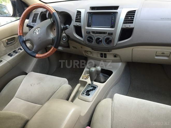 Toyota Fortuner 2006, 76,500 km - 4.0 l - Bakı