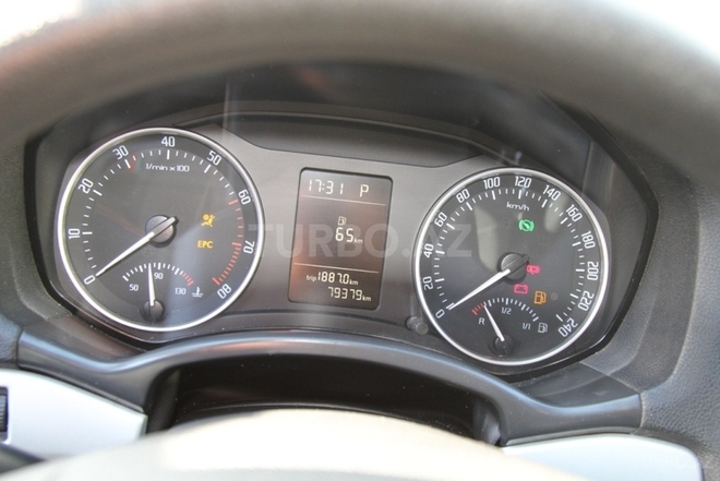 Skoda Octavia 2010, 79,000 km - 1.6 l - Bakı