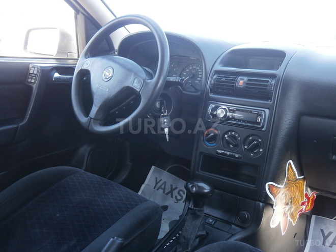 Opel Astra 2000, 140,000 km - 1.8 л - Bakı