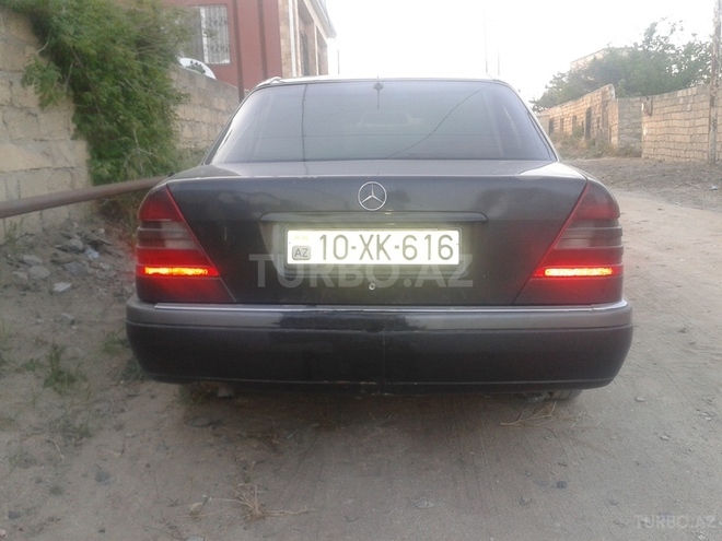 Mercedes C 250 1994, 450,000 km - 2.5 l - Bakı