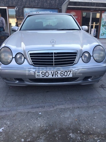 Mercedes E 220 2000, 359,000 km - 2.2 л - Bakı