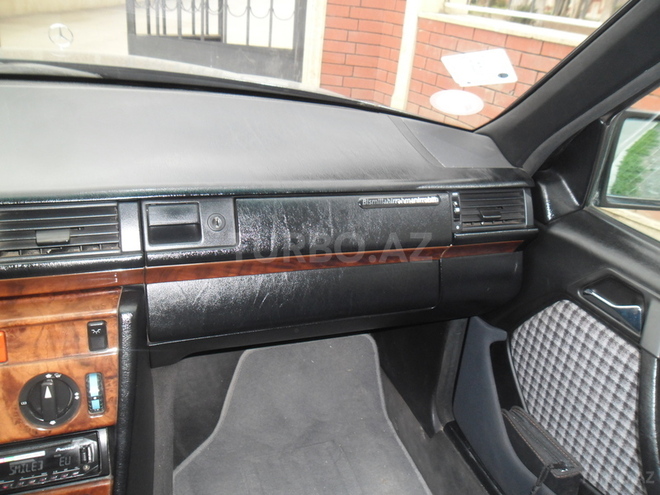 Mercedes E 230 1991, 230,000 km - 2.3 l - Bakı