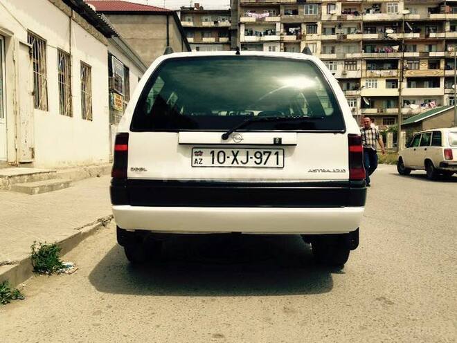 Opel Astra 1996, 180,000 km - 1.7 l - Bakı
