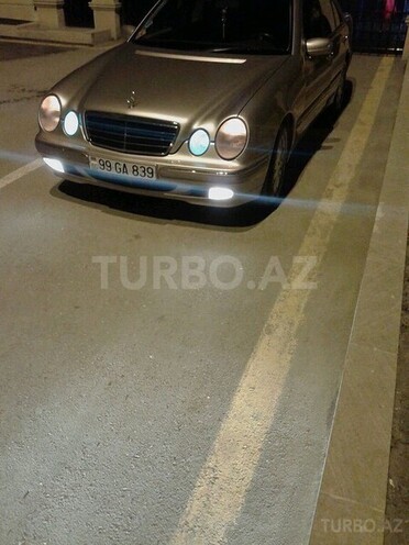 Mercedes E 240 2000, 206,500 km - 2.4 l - Bakı