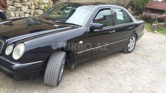 Mercedes E 240 1998, 300,000 km - 2.4 л - Bakı