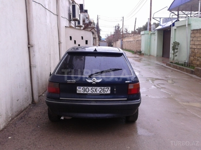 Opel Astra 1994, 309,000 km - 1.6 l - Bakı