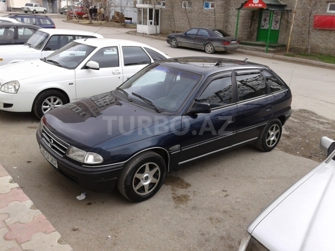 Opel Astra 1994, 309,000 km - 1.6 l - Bakı