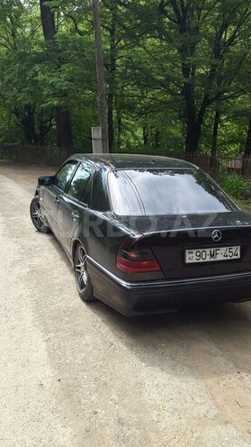 Mercedes C 220 1999, 218,000 km - 2.2 l - Bakı