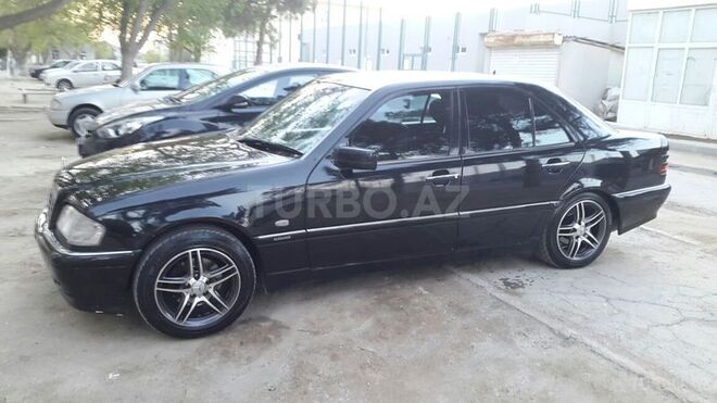 Mercedes C 220 1999, 218,000 km - 2.2 l - Bakı