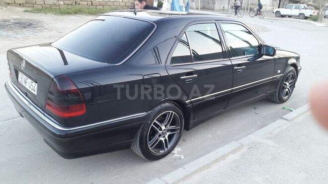 Mercedes C 220 1999, 218,000 km - 2.2 l - Bakı