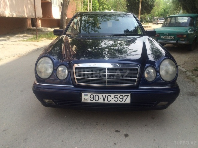 Mercedes E 220 1998, 169,700 km - 2.2 l - Bakı