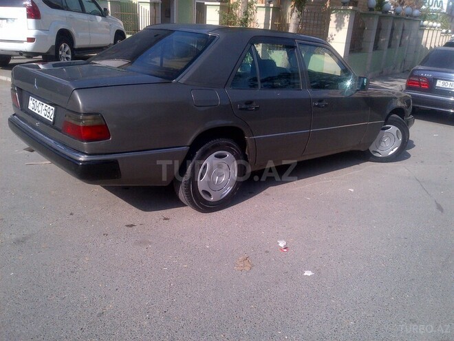 Mercedes E 230 1991, 360,000 km - 2.3 l - Bakı
