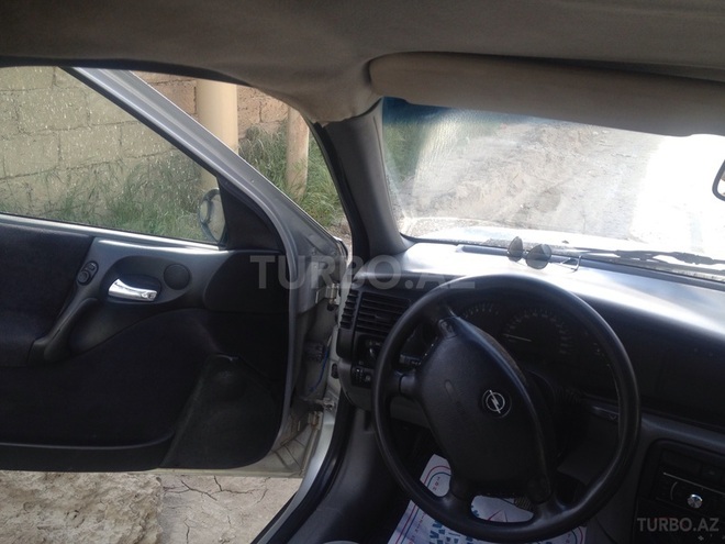 Opel Vectra 1996, 341,000 km - 1.8 l - Bakı