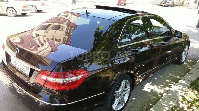 Mercedes E 200 2010, 106,000 km - 1.8 л - Bakı