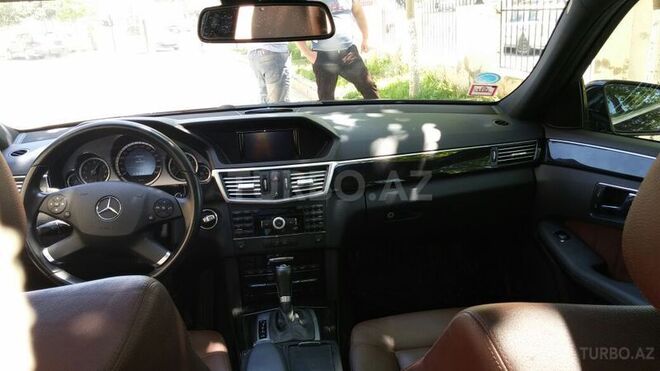 Mercedes E 200 2010, 106,000 km - 1.8 л - Bakı