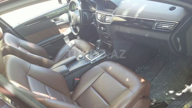Mercedes E 200 2010, 106,000 km - 1.8 л - Bakı