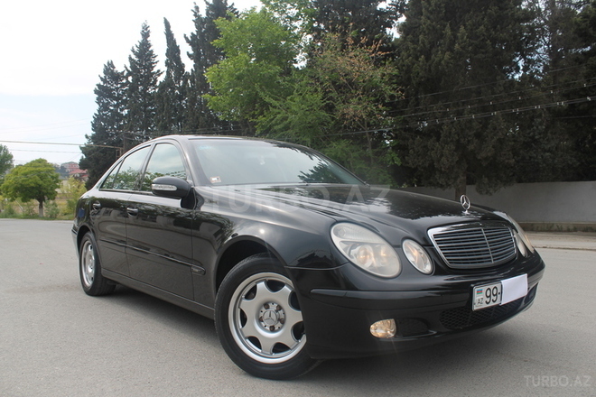 Mercedes E 220 2002, 179,000 km - 2.2 l - Bakı