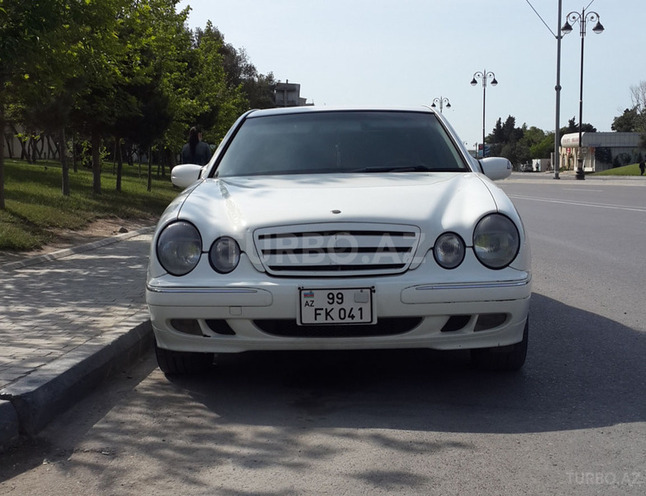 Mercedes E 240 2000, 216,000 km - 2.4 л - Bakı