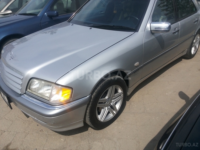 Mercedes C 240 1997, 110,000 km - 2.7 l - Bakı