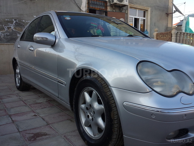 Mercedes C 220 2002, 289,000 km - 2.2 l - Bakı