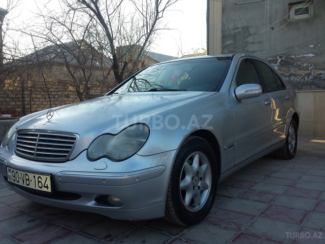 Mercedes C 220 2002, 289,000 km - 2.2 l - Bakı