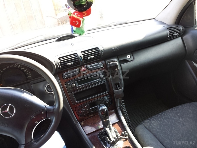 Mercedes C 220 2002, 289,000 km - 2.2 l - Bakı