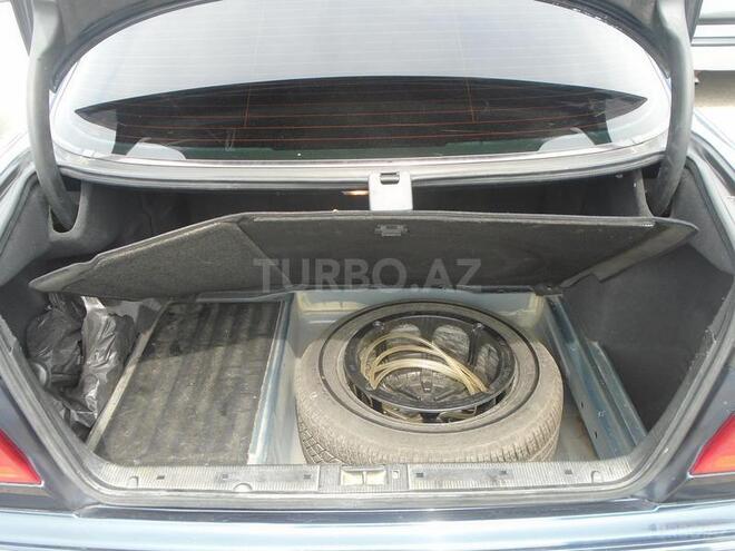 Mercedes E 220 2000, 187,000 km - 2.2 l - Bakı