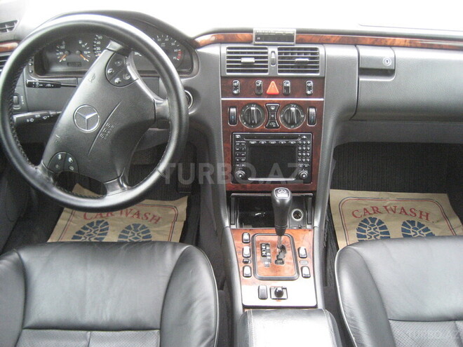 Mercedes E 240 2000, 270,000 km - 2.6 l - Bakı