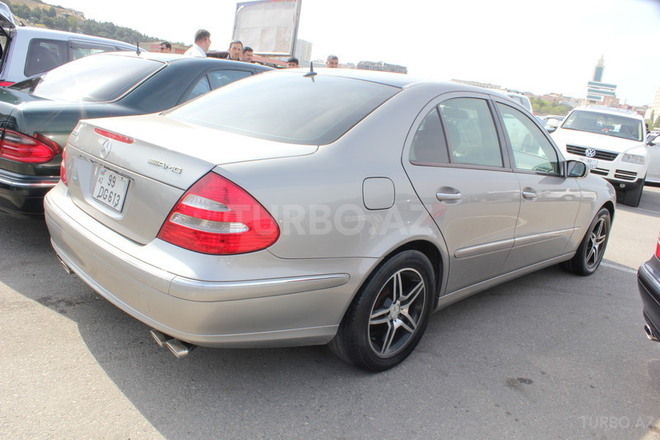 Mercedes E 320 2002, 190,000 km - 3.2 l - Bakı