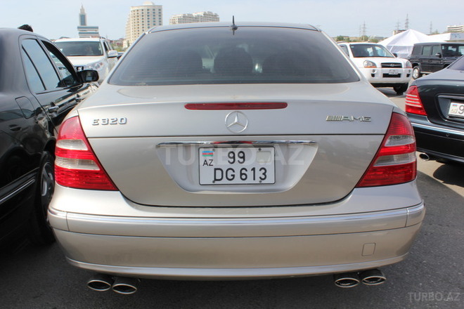 Mercedes E 320 2002, 190,000 km - 3.2 l - Bakı